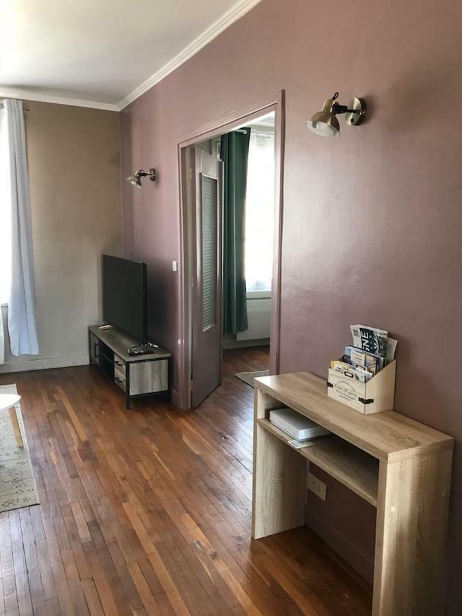 Appartement De Charme En Plein Coeur Du Centre Ville De Compiegne Bagian luar foto