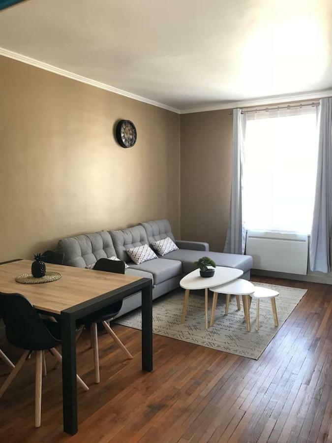 Appartement De Charme En Plein Coeur Du Centre Ville De Compiegne Bagian luar foto